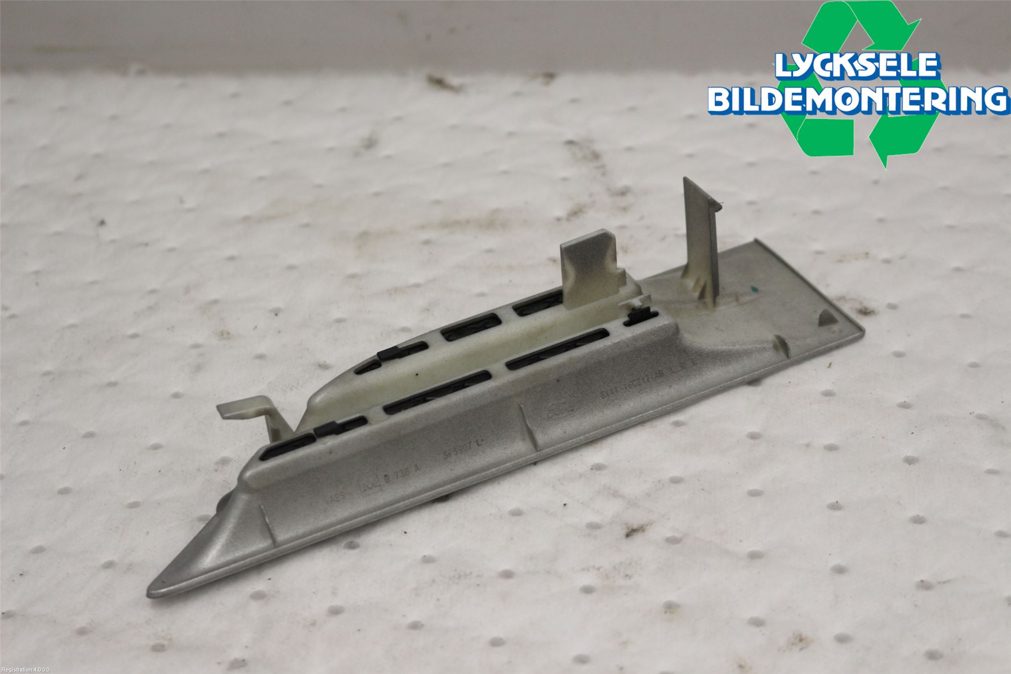 Ford KUGA 08-12 List Skärmkant