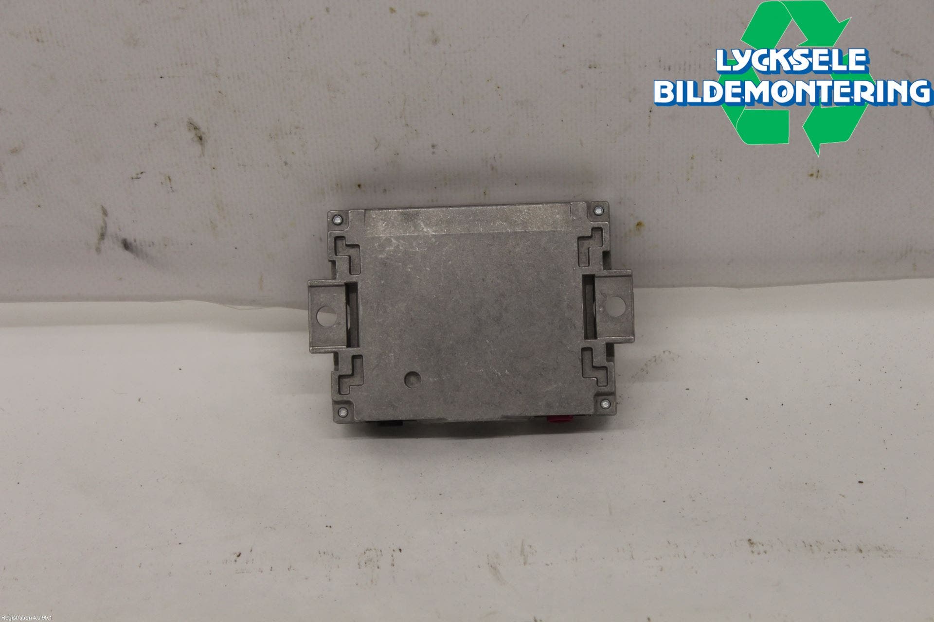 Volkswagen VW TOUAREG CR 18- Antennförstärkare