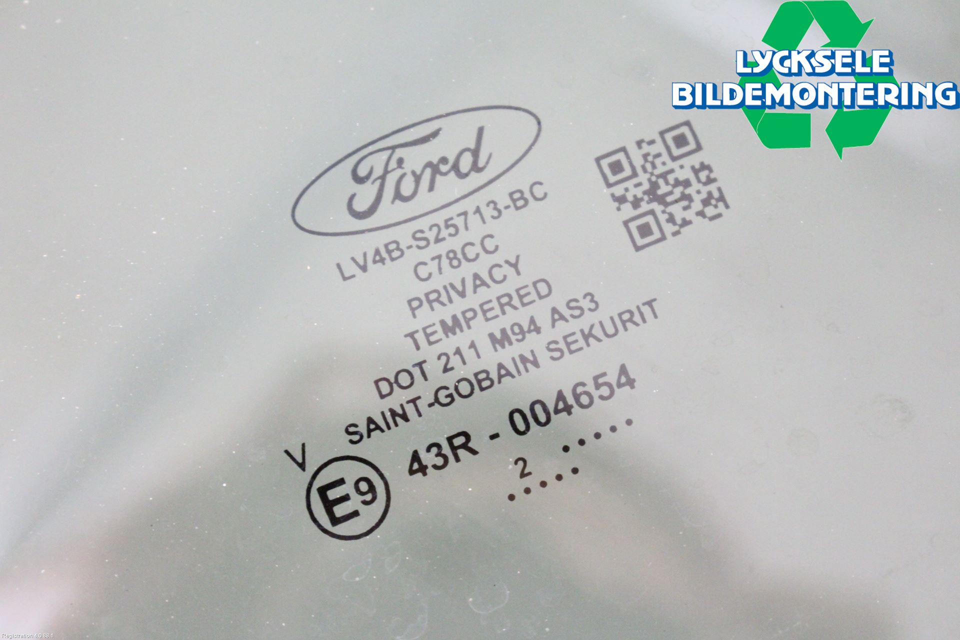Ford KUGA/KUGA PHEZ/FHEV 20- Dörruta Bak Vänster