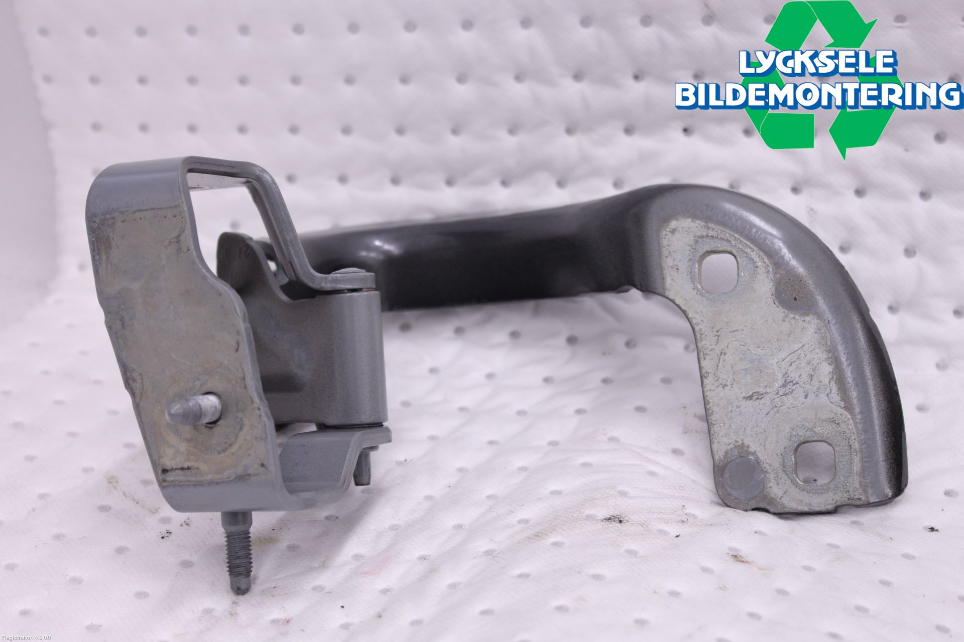 Audi A4/S4 B9 16-19 Bakluckegångjärn Hö