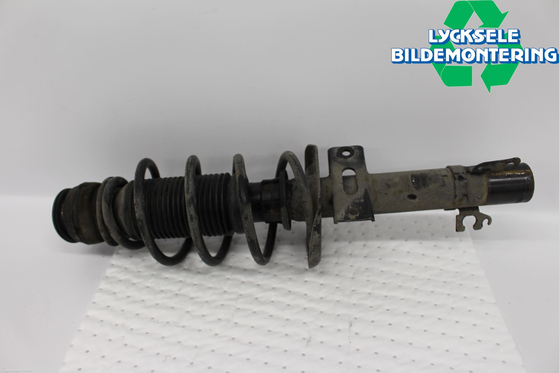 Skoda RAPID Fjäderben Fram Vänster