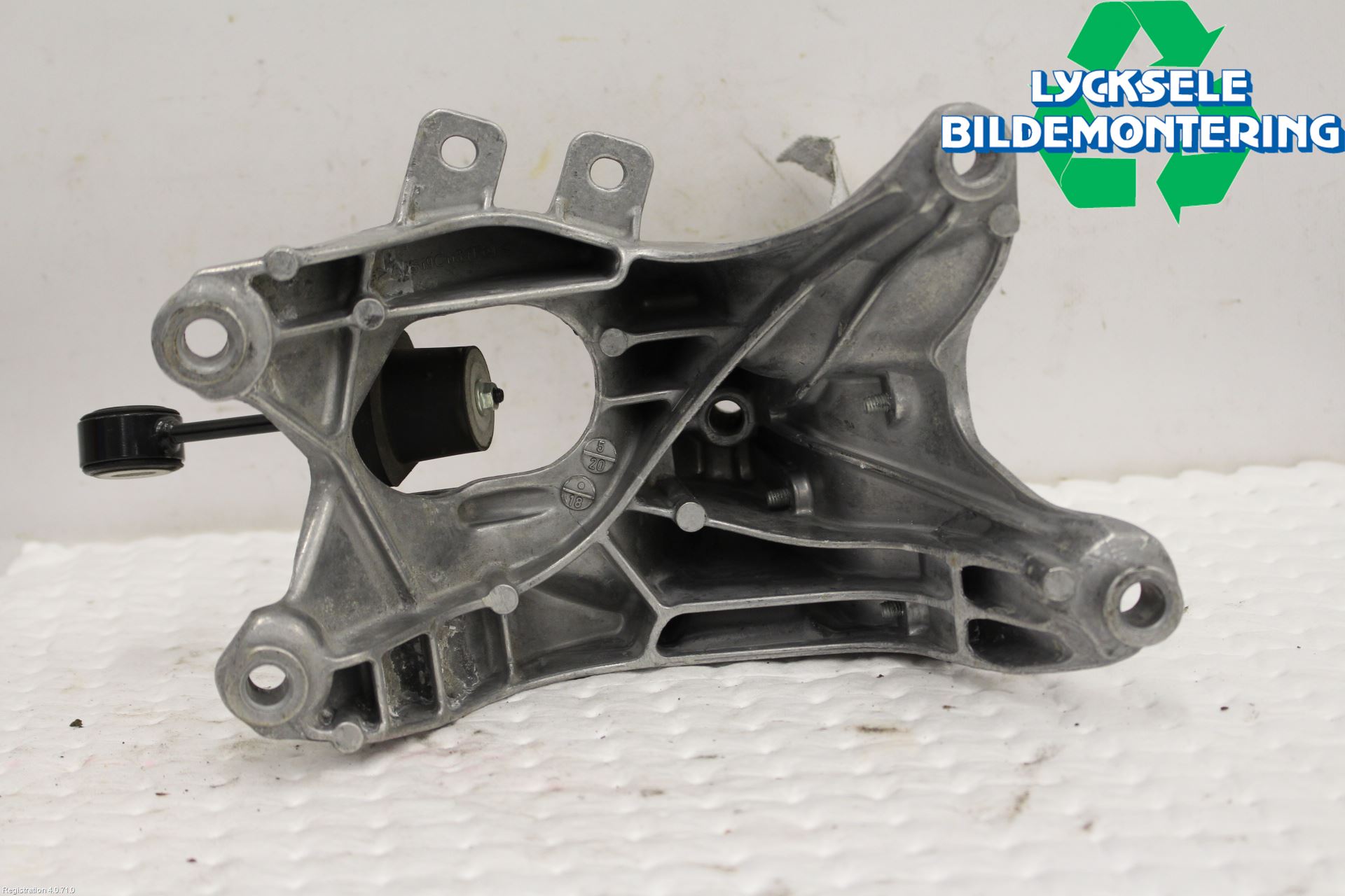 Audi A7 Sportback 4K 18- Motorfäste