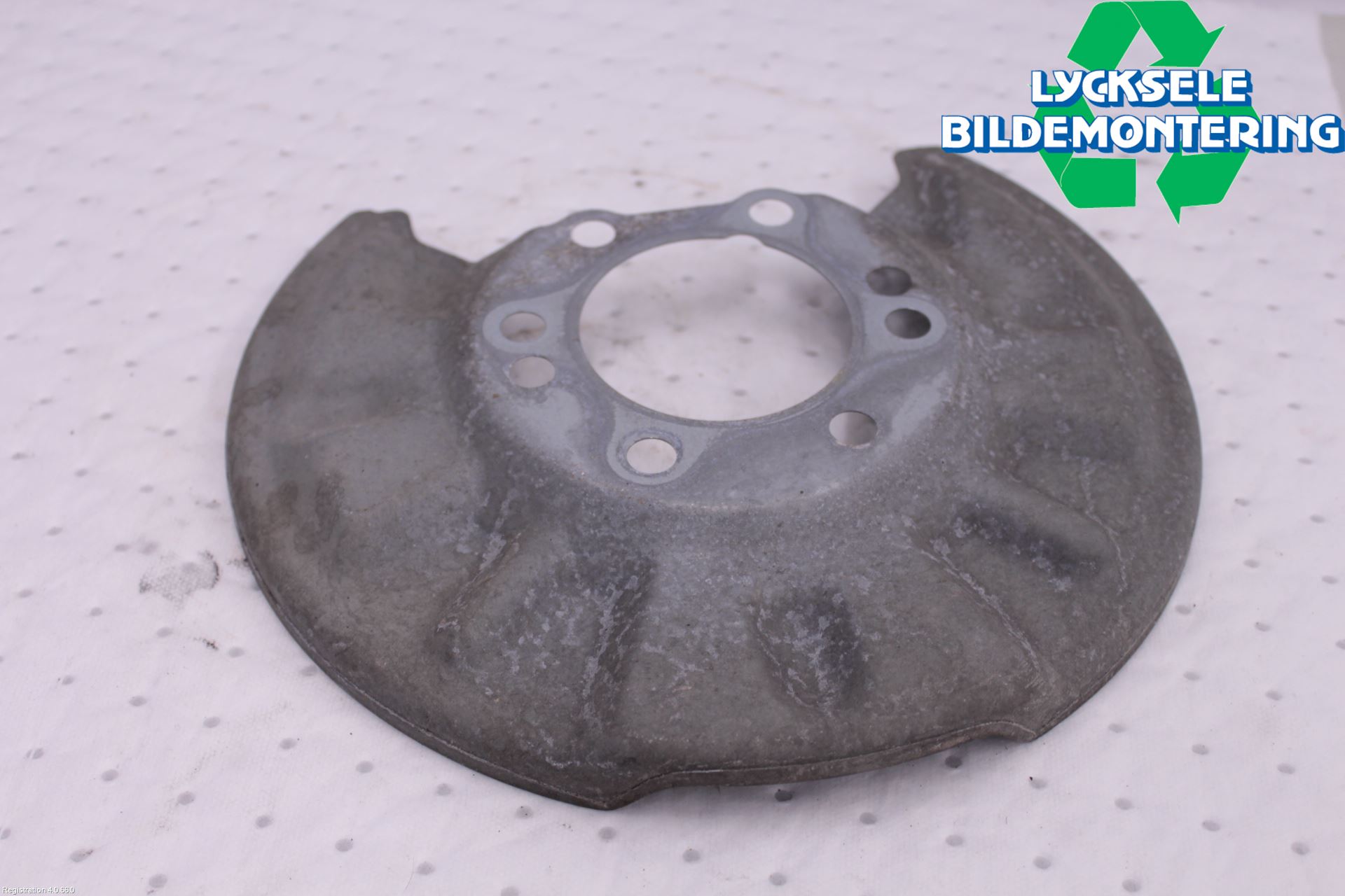 Suzuki SX4 S-CROSS 14-21 Bromssköld Bak