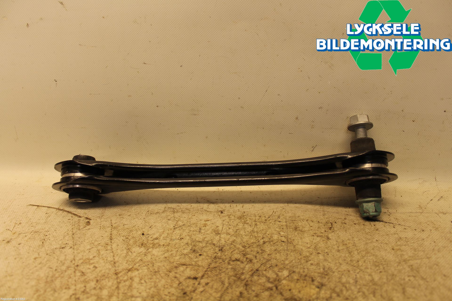 Volkswagen VW TIGUAN 16-24 Bärarm Bak Vänster