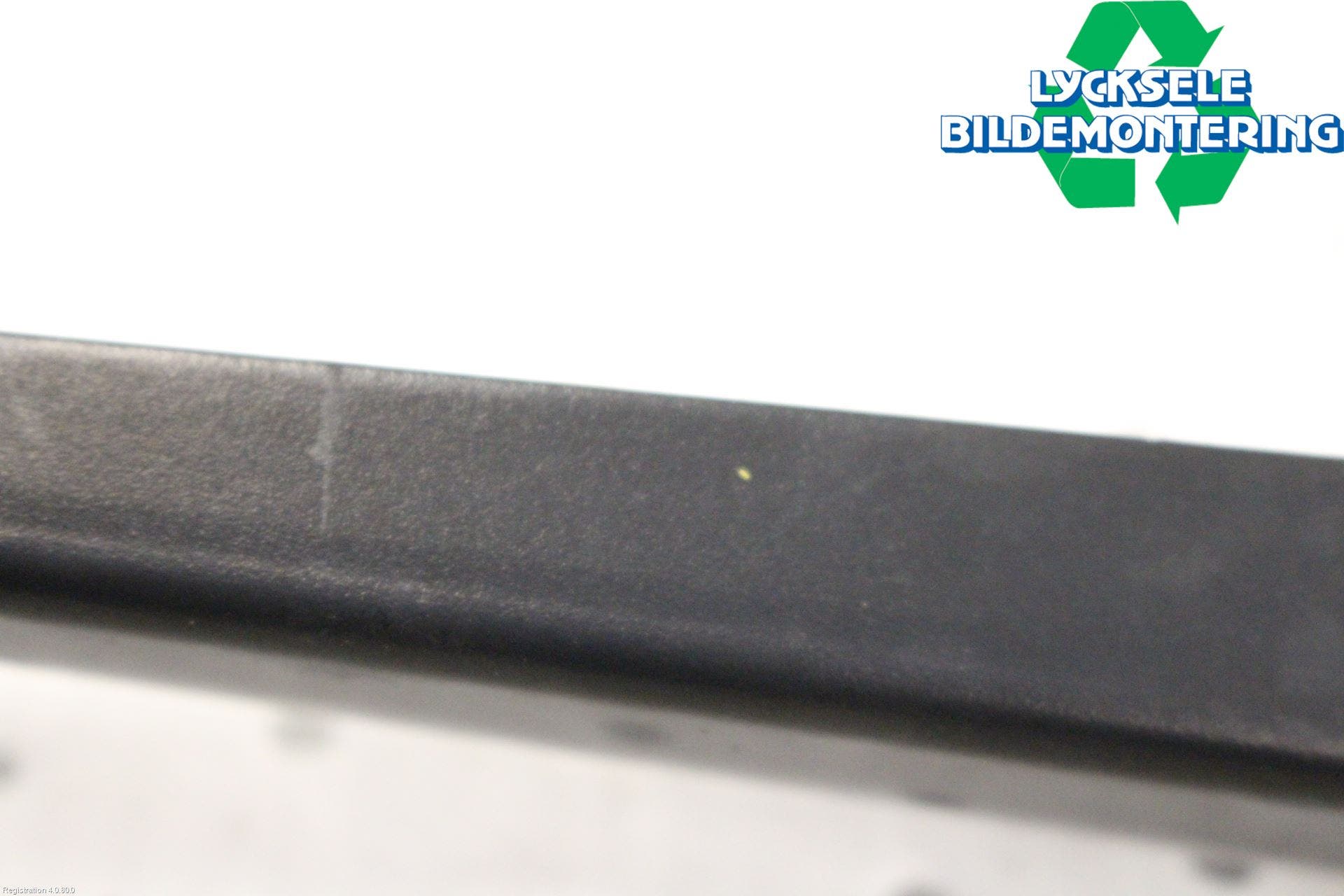 Volkswagen VW POLO VI 18->> Torkararm Armar Vindruta