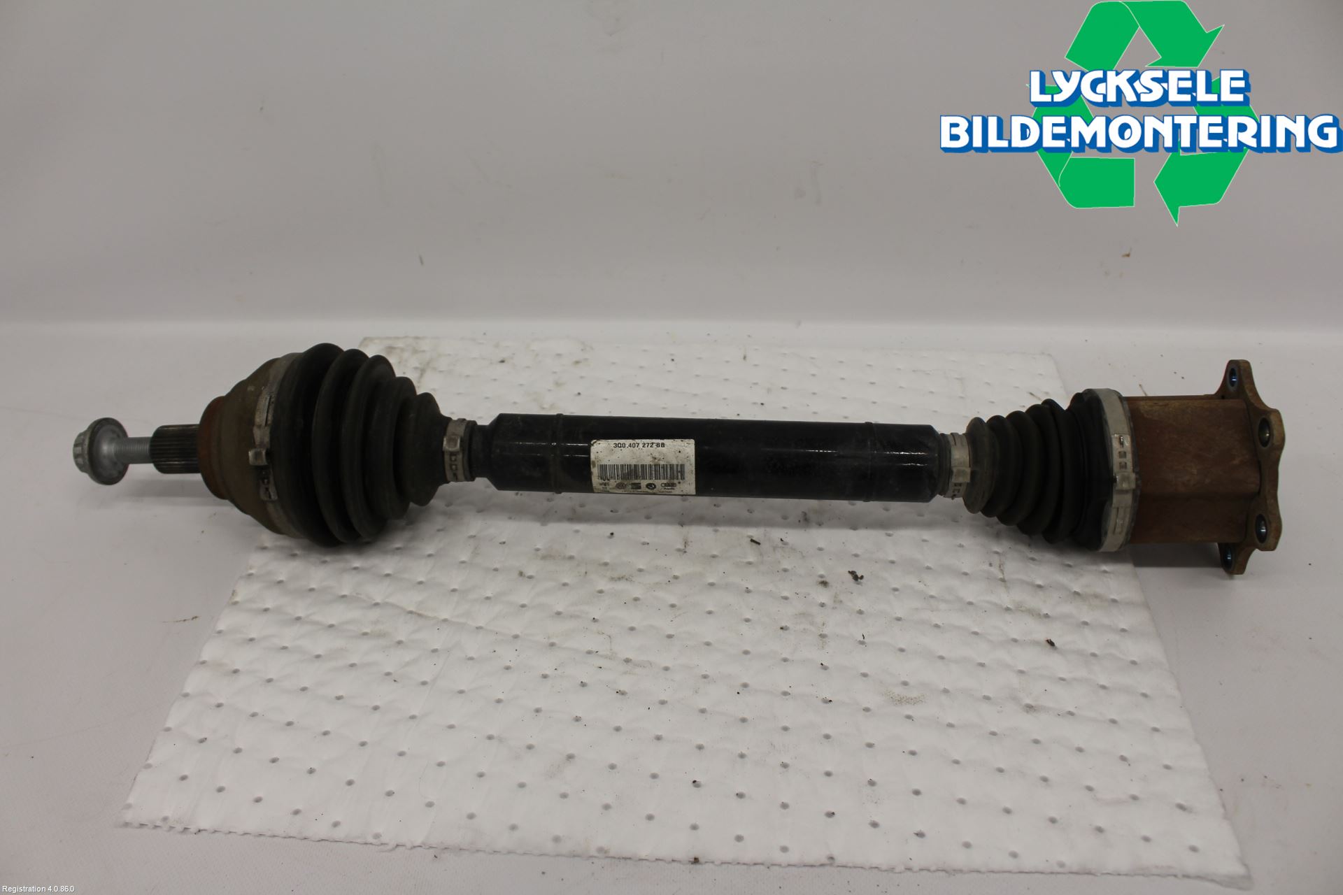 Volkswagen VW PASSAT 20-24 Drivaxel Fram Höger