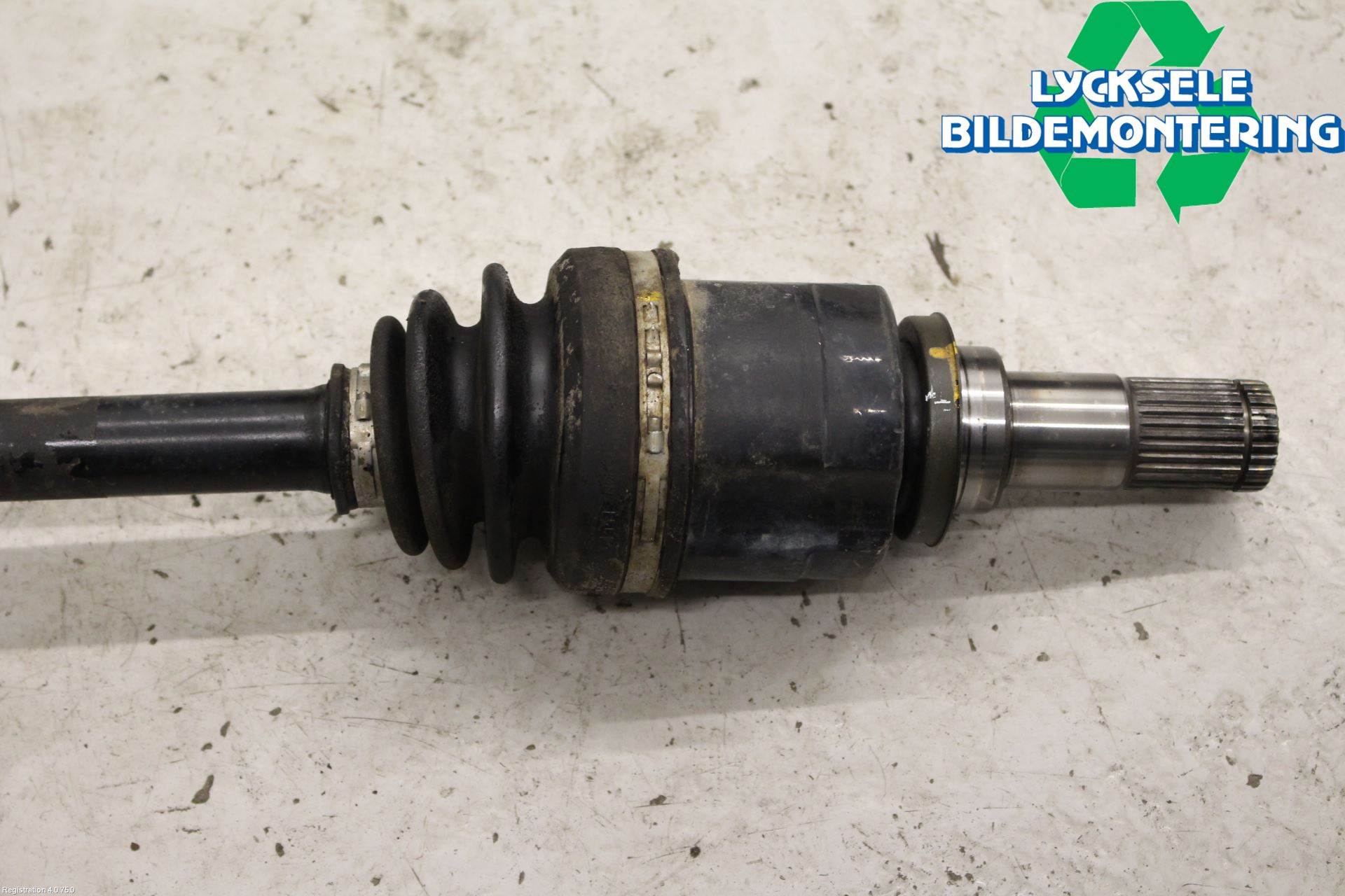 Suzuki SX4 10-13 Drivaxel Fram Vänster