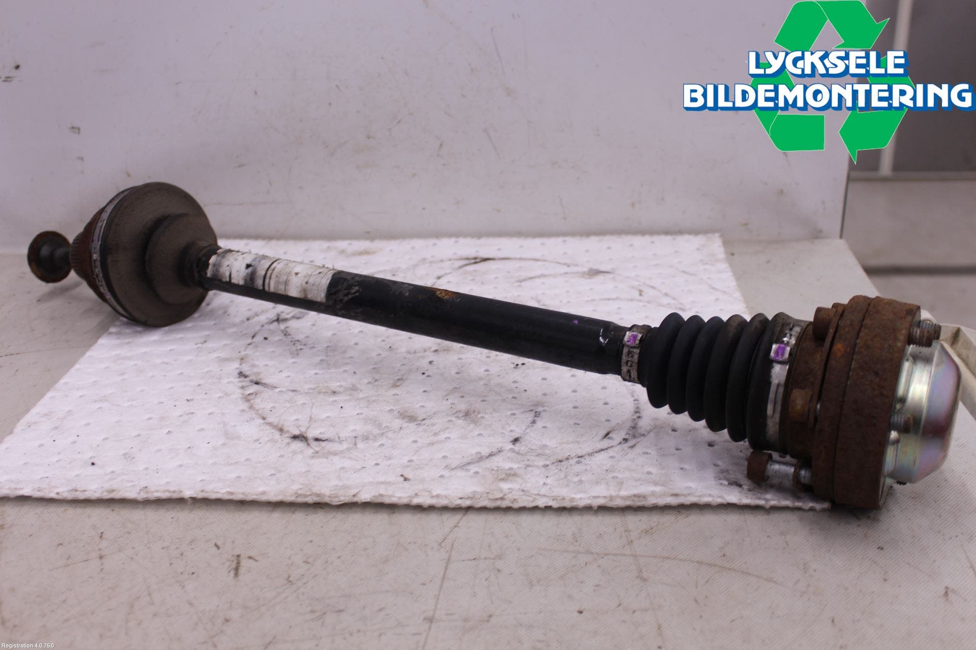 Audi A5 07-16 Drivaxel Bak Vänster