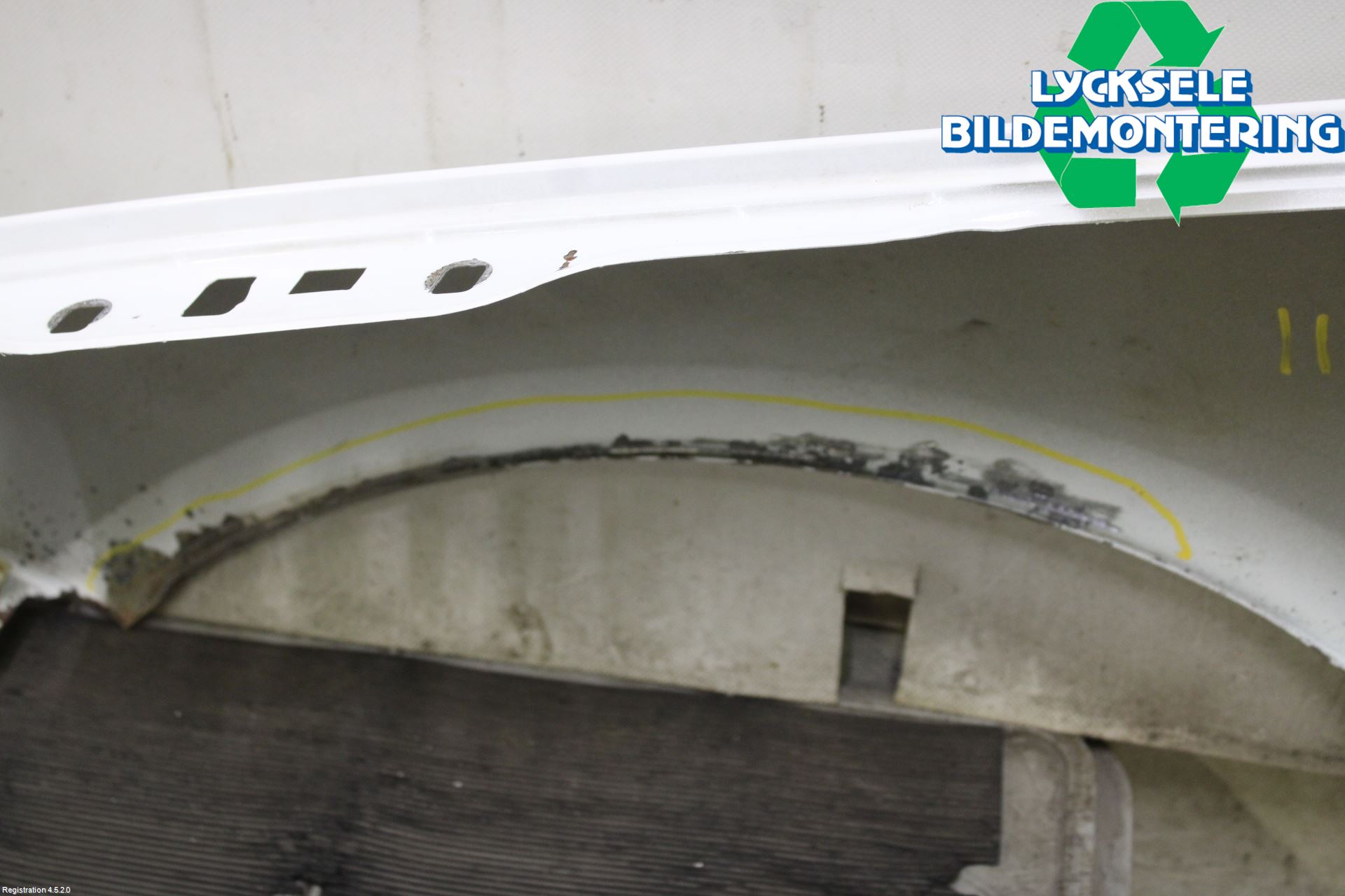 Ford FOCUS 11-14 Skärm Fram Höger