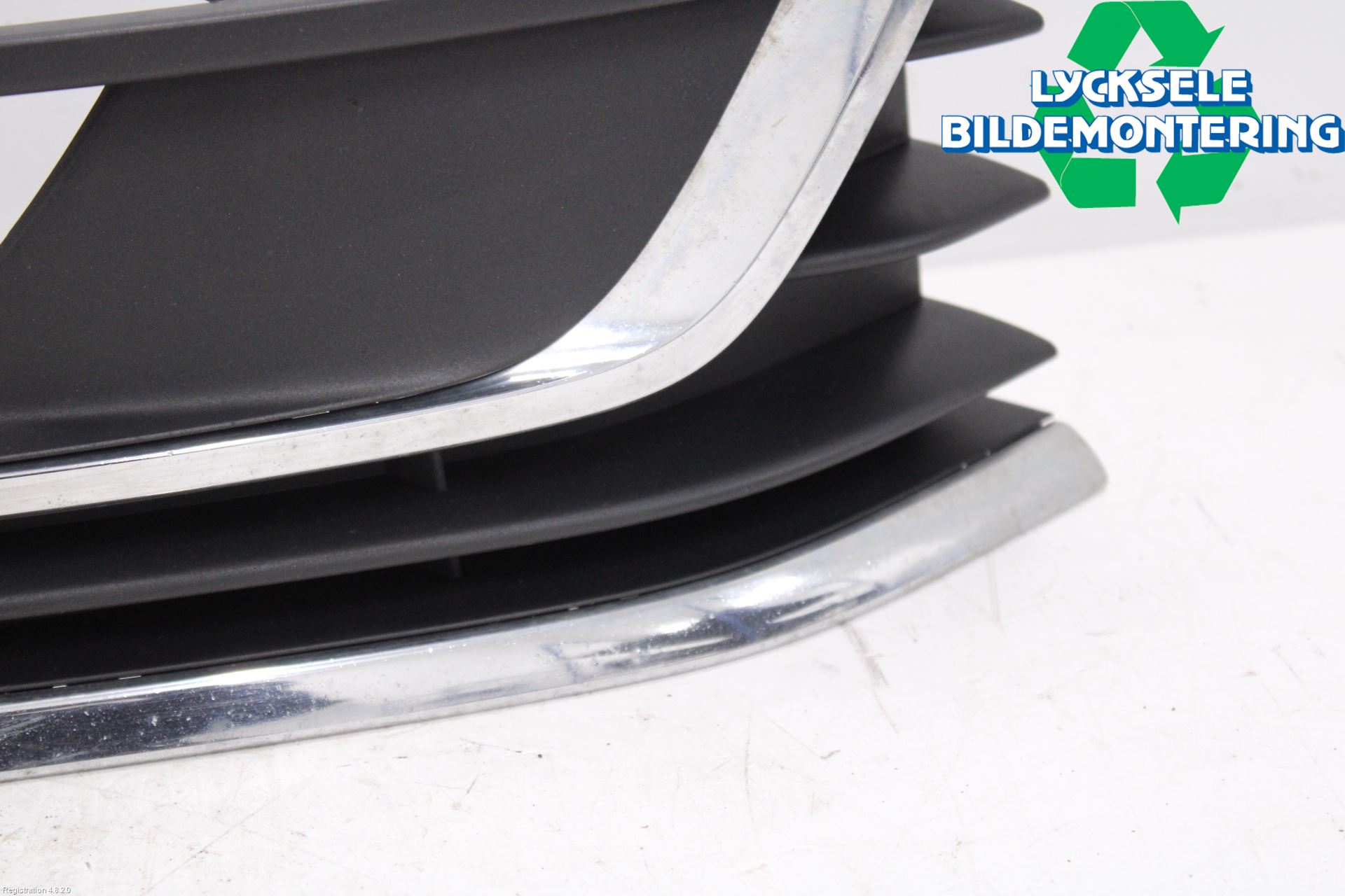 Volkswagen VW PASSAT 11-14 Dimljussarg Fram