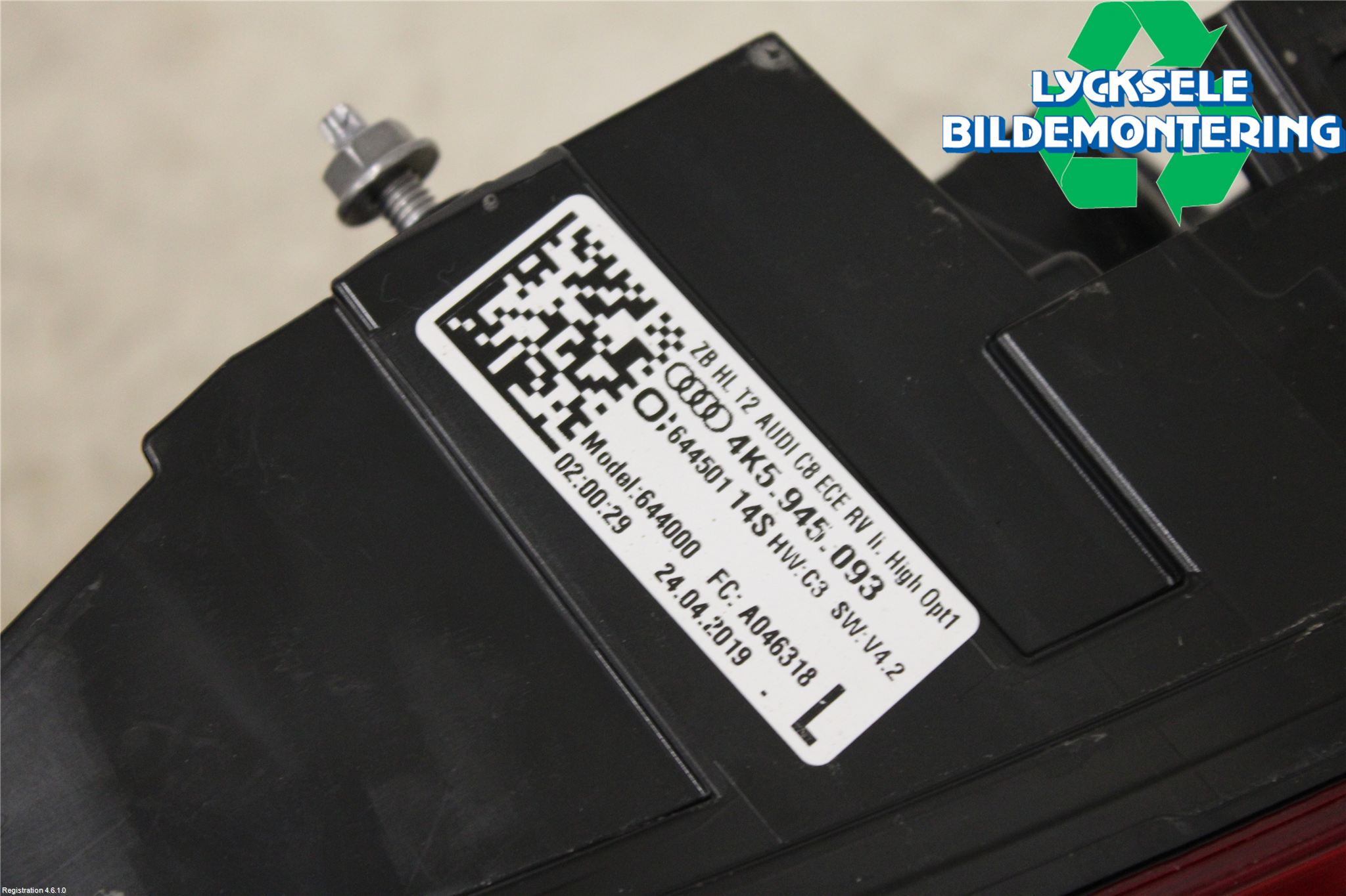 Audi A6 F2/C8 19- Bakljus Lucka Vä