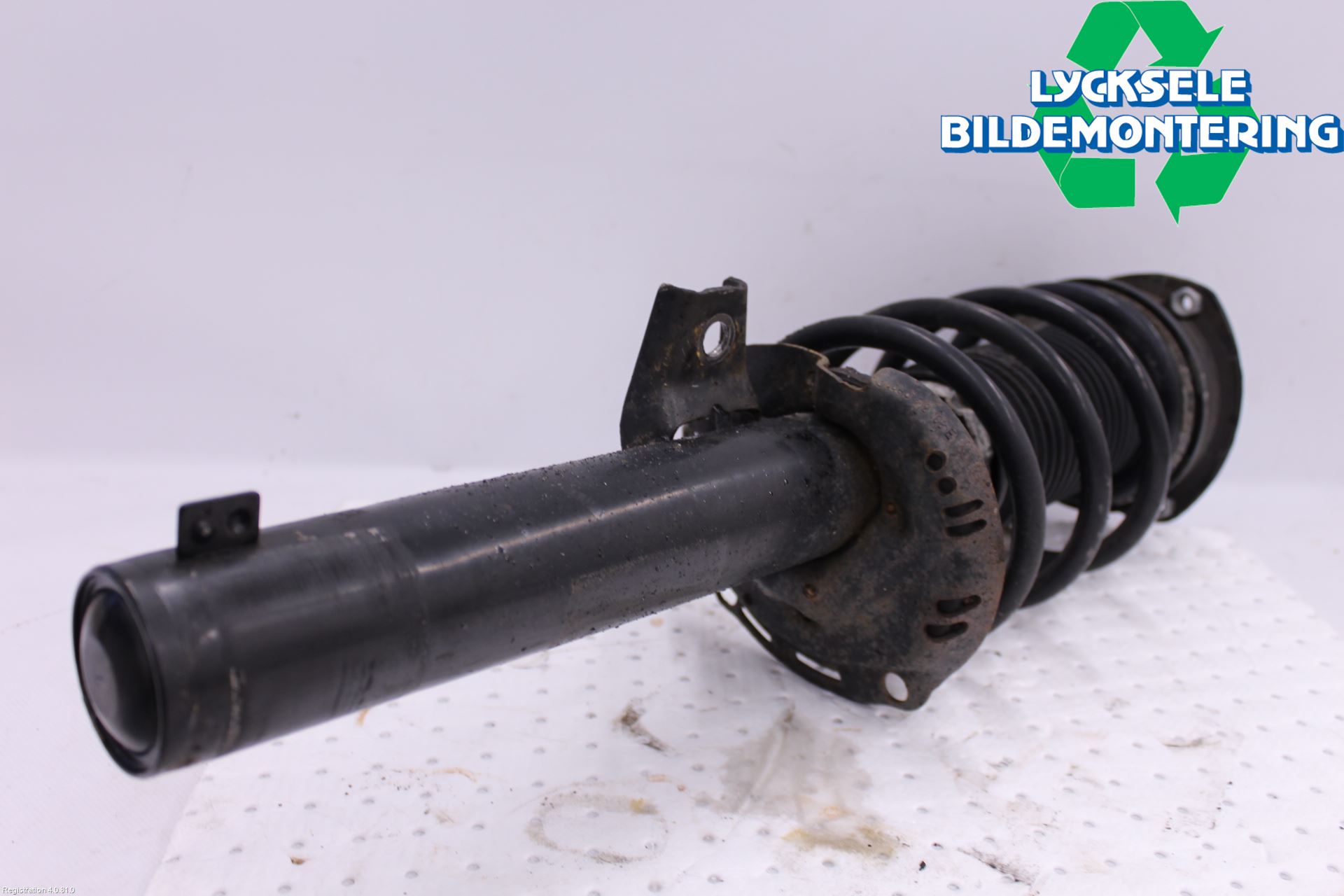 Volkswagen VW GOLF / E-GOLF VII 13-20 Fjäderben Fram Höger