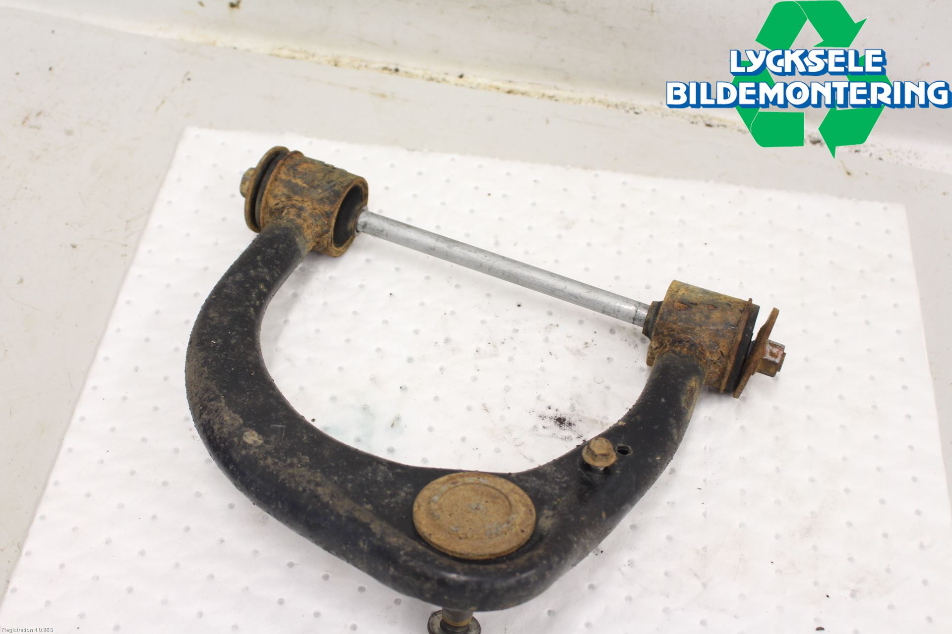 Toyota HILUX 05-16 Bärarm Fram Övre Vä