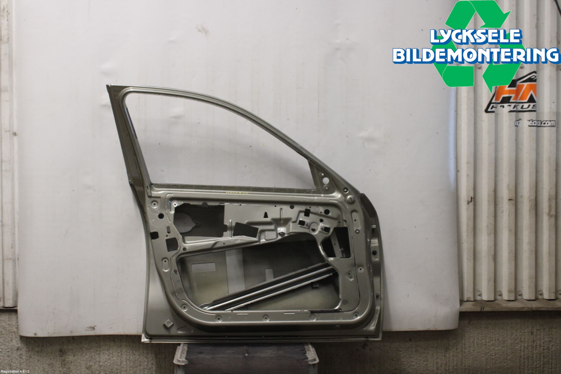 BMW 5 E60/61 Sed/Tou 02-10 Dörr Fram Vänster