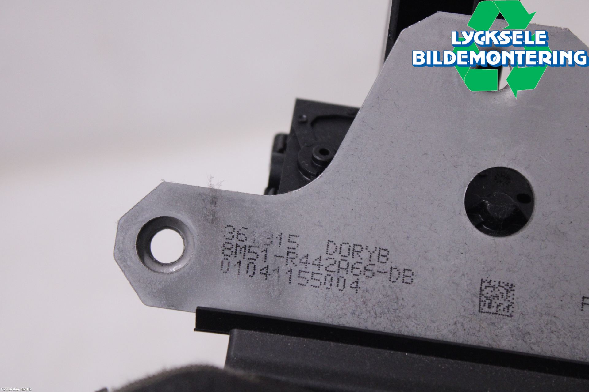 Ford FOCUS 15-18 Låskista Baklucka