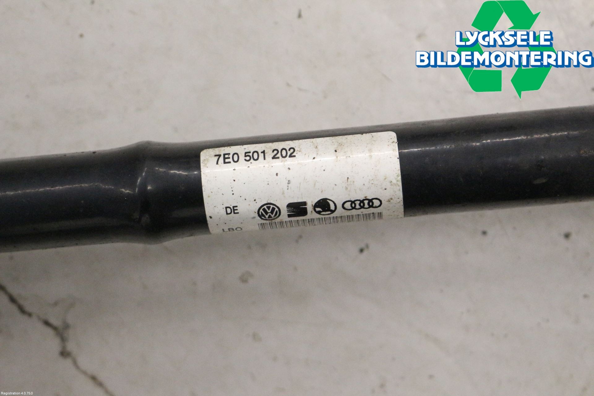 Volkswagen VW TRANSP/CARAVELLE (T6) 16-22 Drivaxel Bak Höger