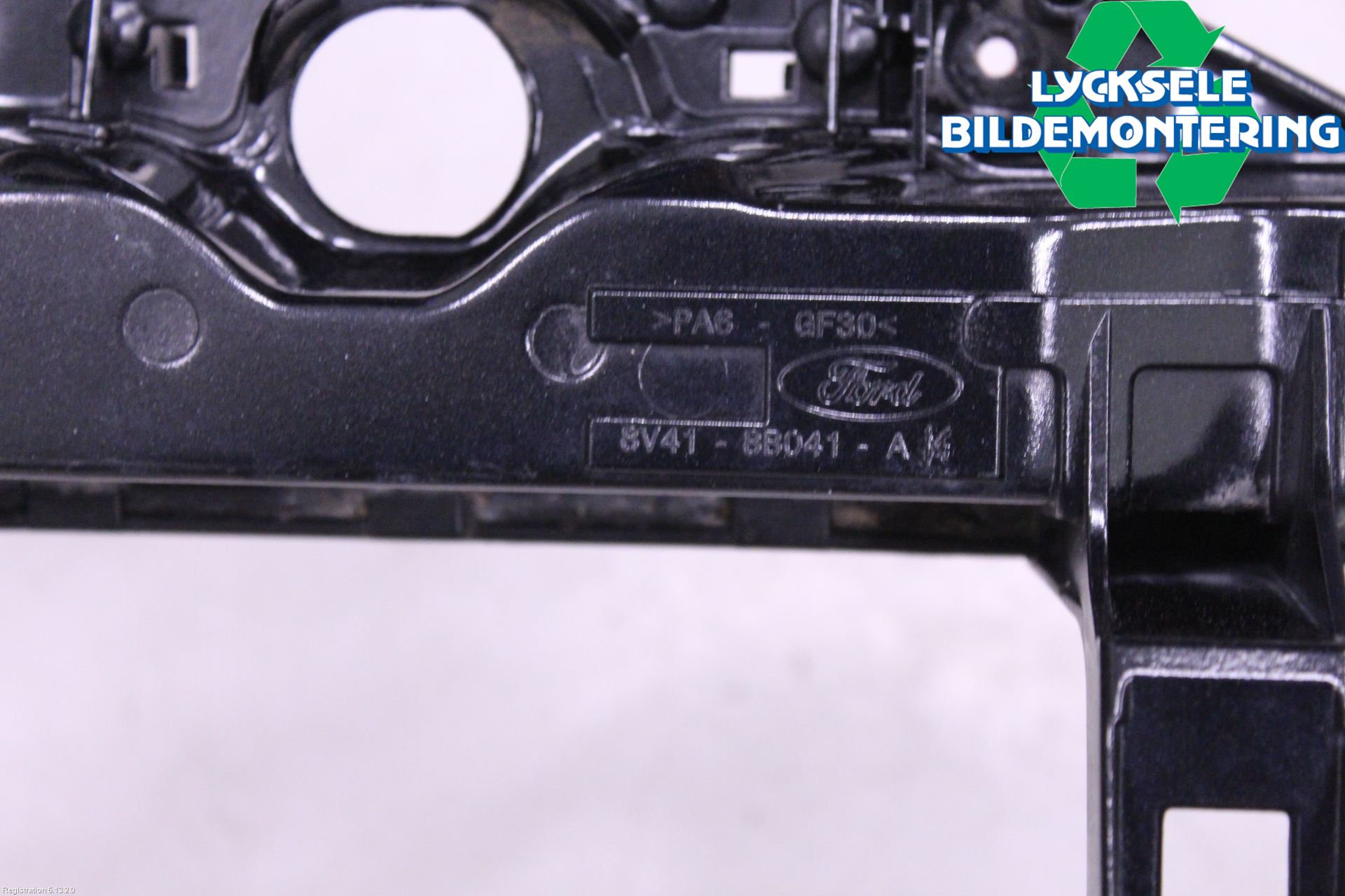 Ford KUGA 08-12 Frontplåt