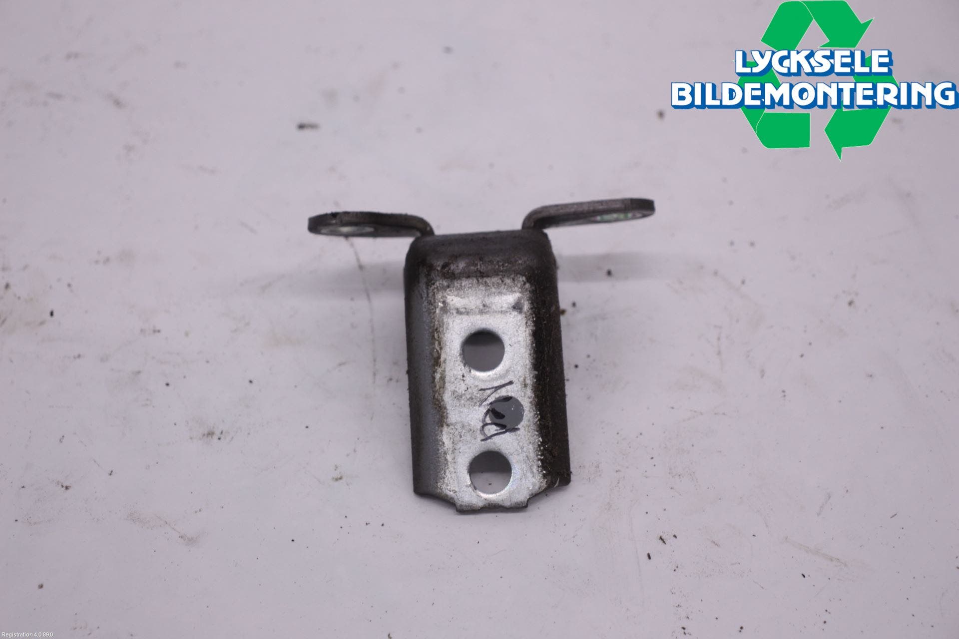 Toyota AVENSIS 16-18 Dörrgångjärn