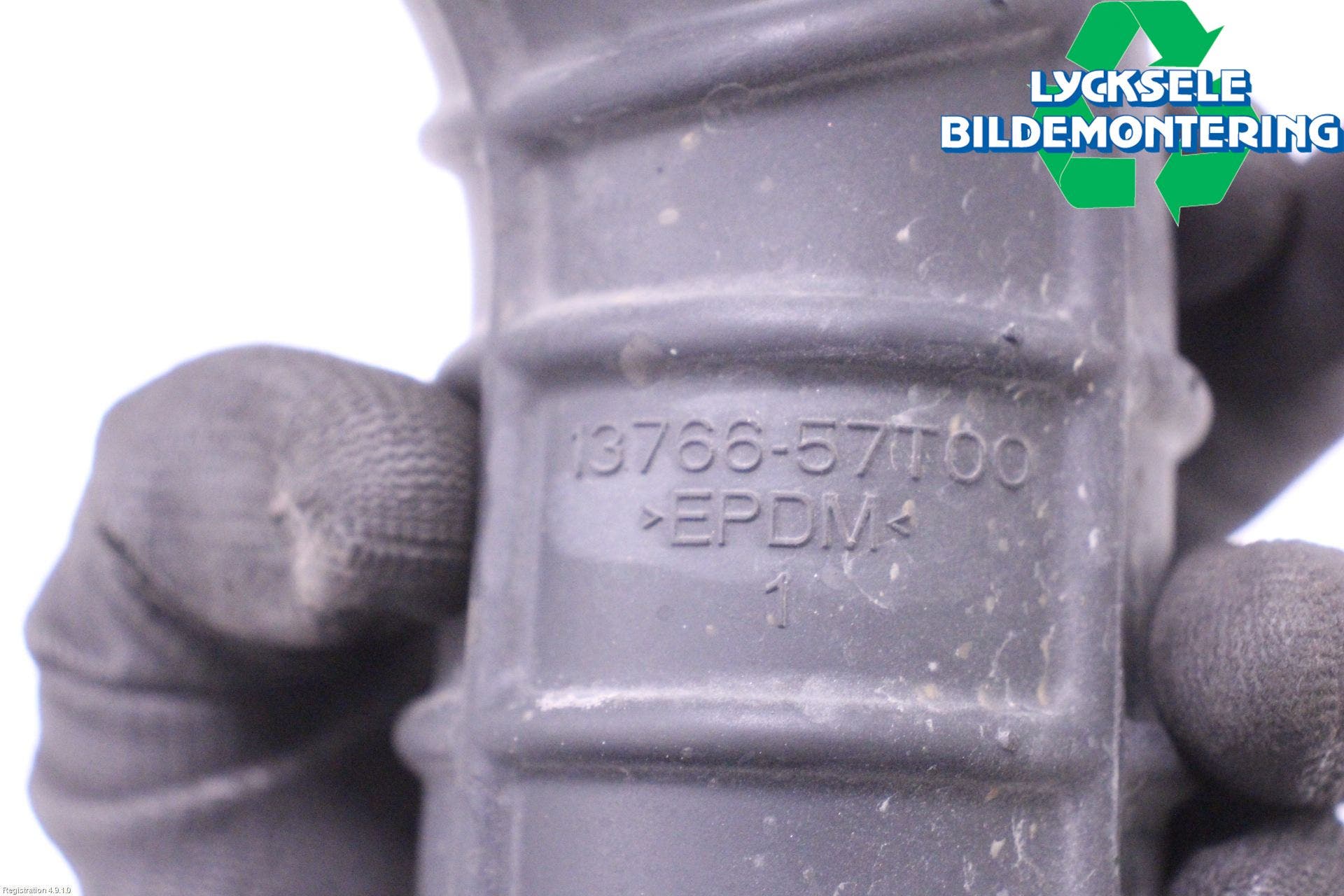 Suzuki ACROSS 21- Förg-Bälg-Rör Mot Luftr