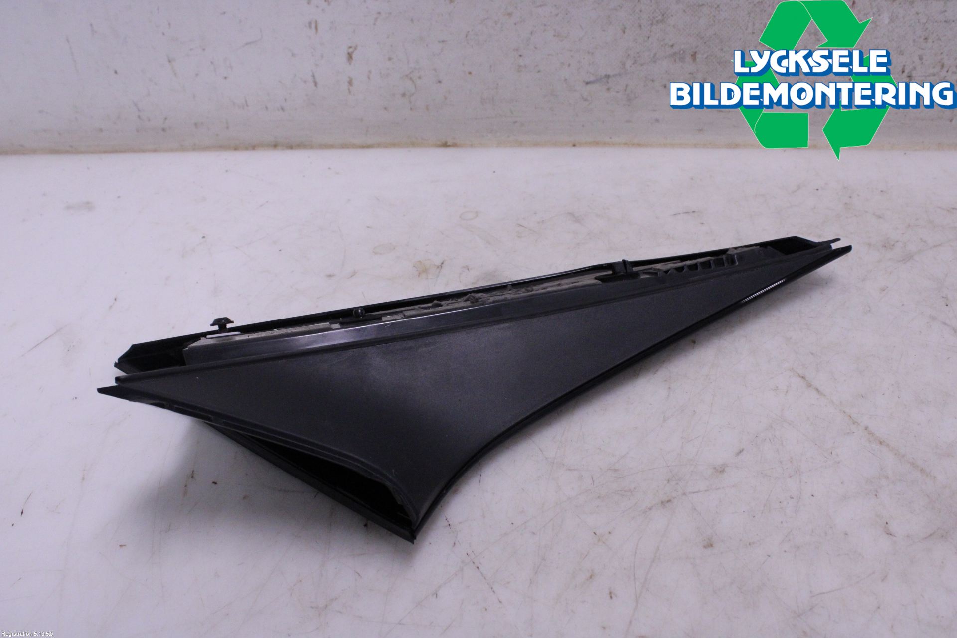 Volkswagen VW ID.4 21- Spoiler Baklucka