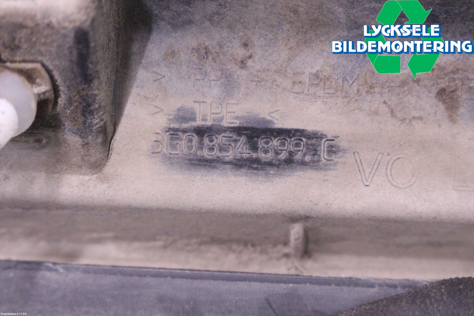 Volkswagen VW PASSAT 15-19 List Vä