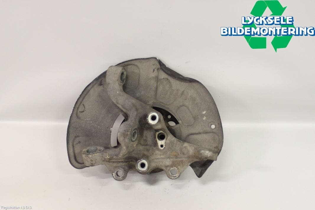 Mercedes-Benz MB E-KLASS (W212) 09-16 Styrspindel Lagerhus Hö