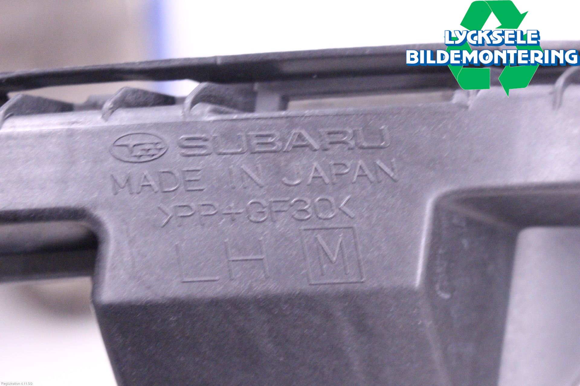 Subaru XV 12-17 Strålkast Fästsarg