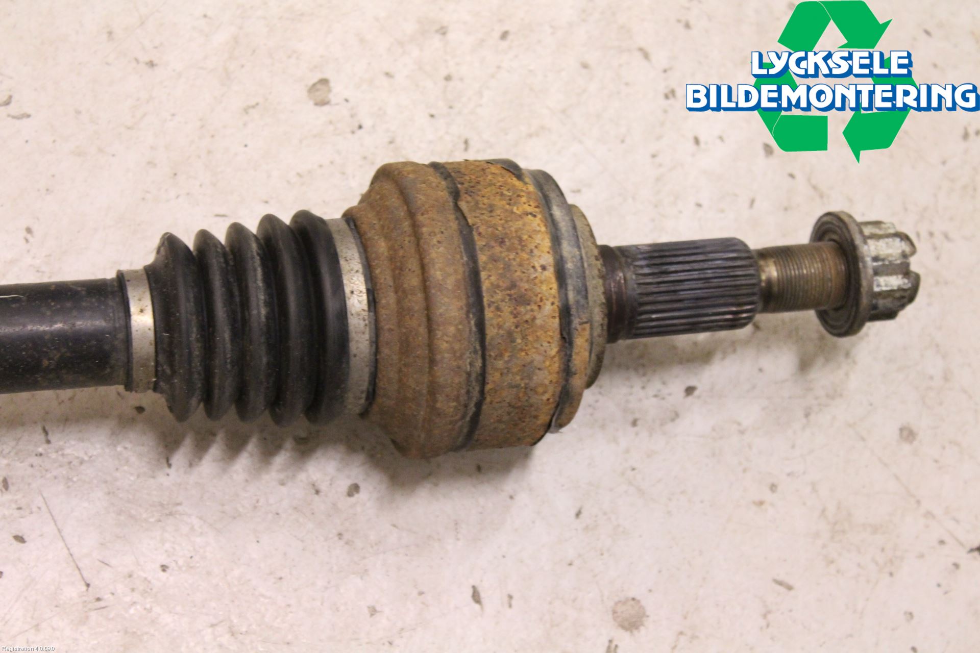 Volkswagen VW TOUAREG 7L 03-10 Drivaxel Bak Höger