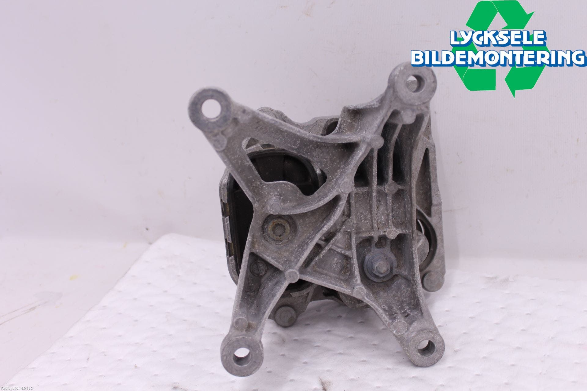 Audi A6 F2/C8 19- Växellådskudde