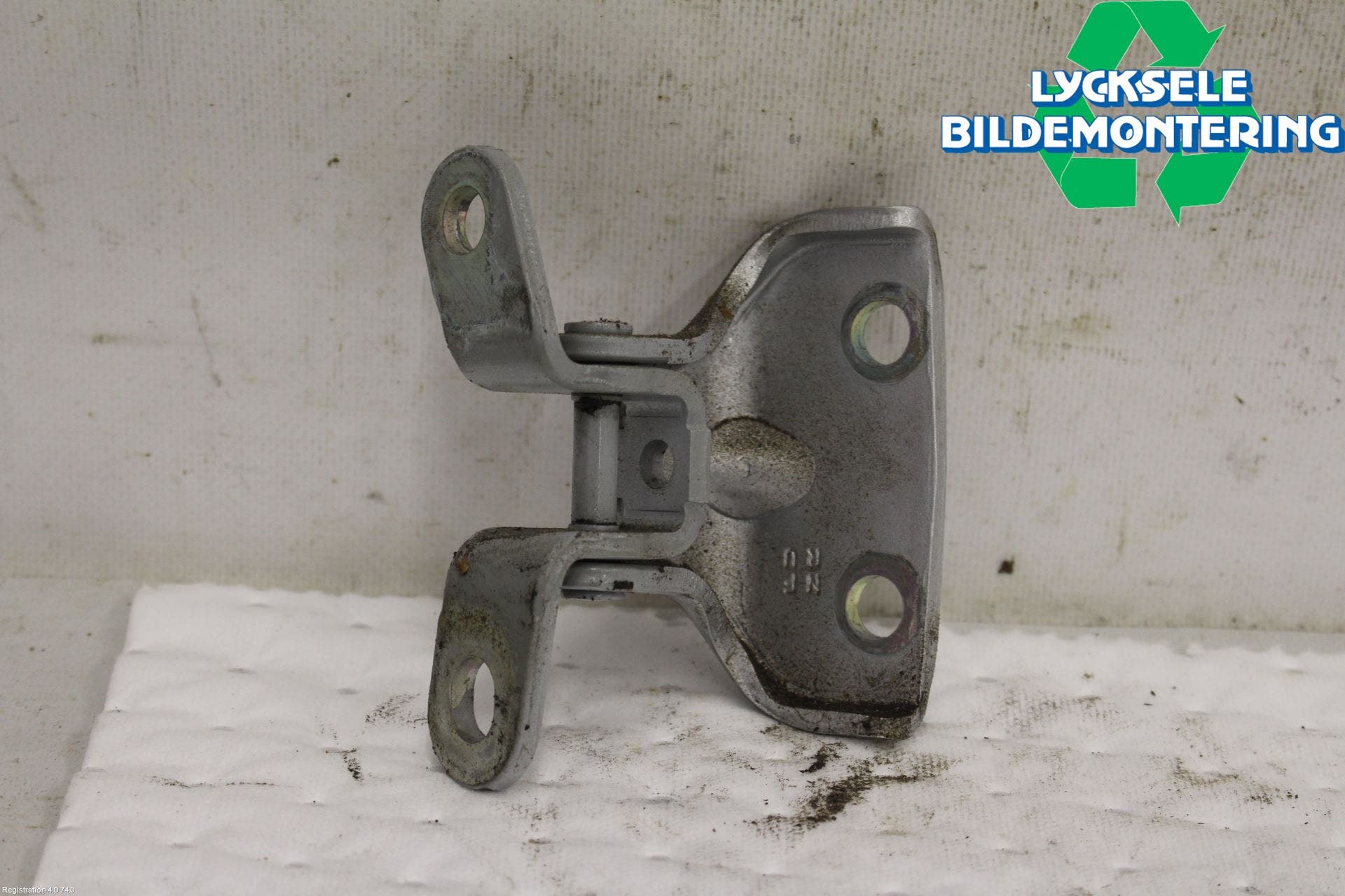 Hyundai i40 16-18 Dörrgångjärn