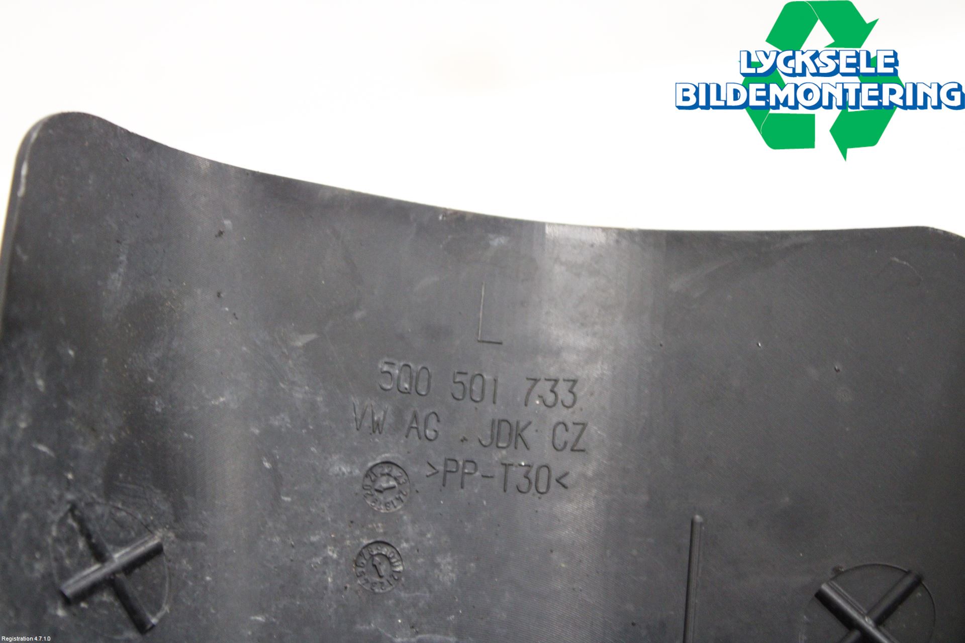 Volkswagen VW GOLF / E-GOLF VIII 20- Stänkskydd