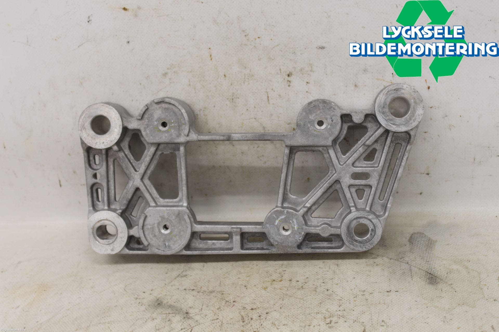 Ford MUSTANG Mach-E 21- Motorbalk