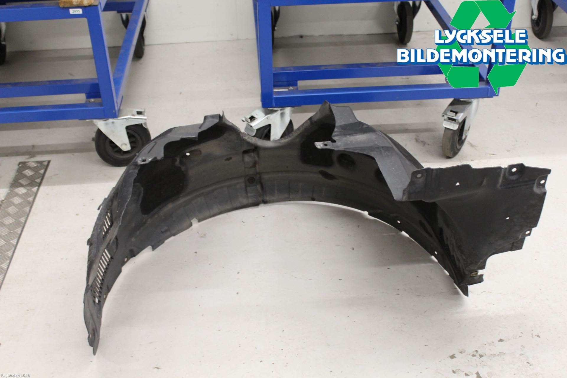 BMW X7 G07 19- Skärm Inner