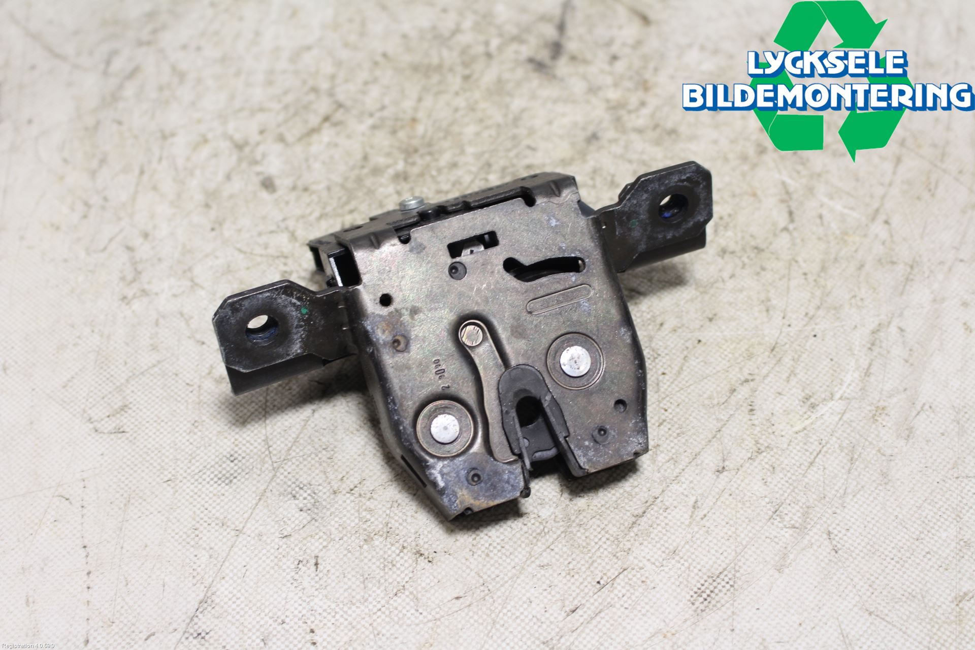 Opel ASTRA J 10-15 Låskista Baklucka