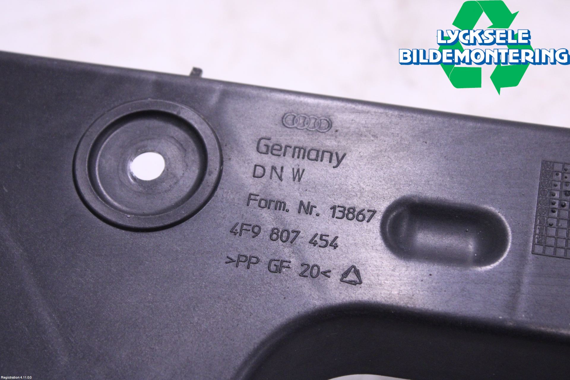 Audi ALLROAD 06-11 Stötfångarfäste Bak Hö