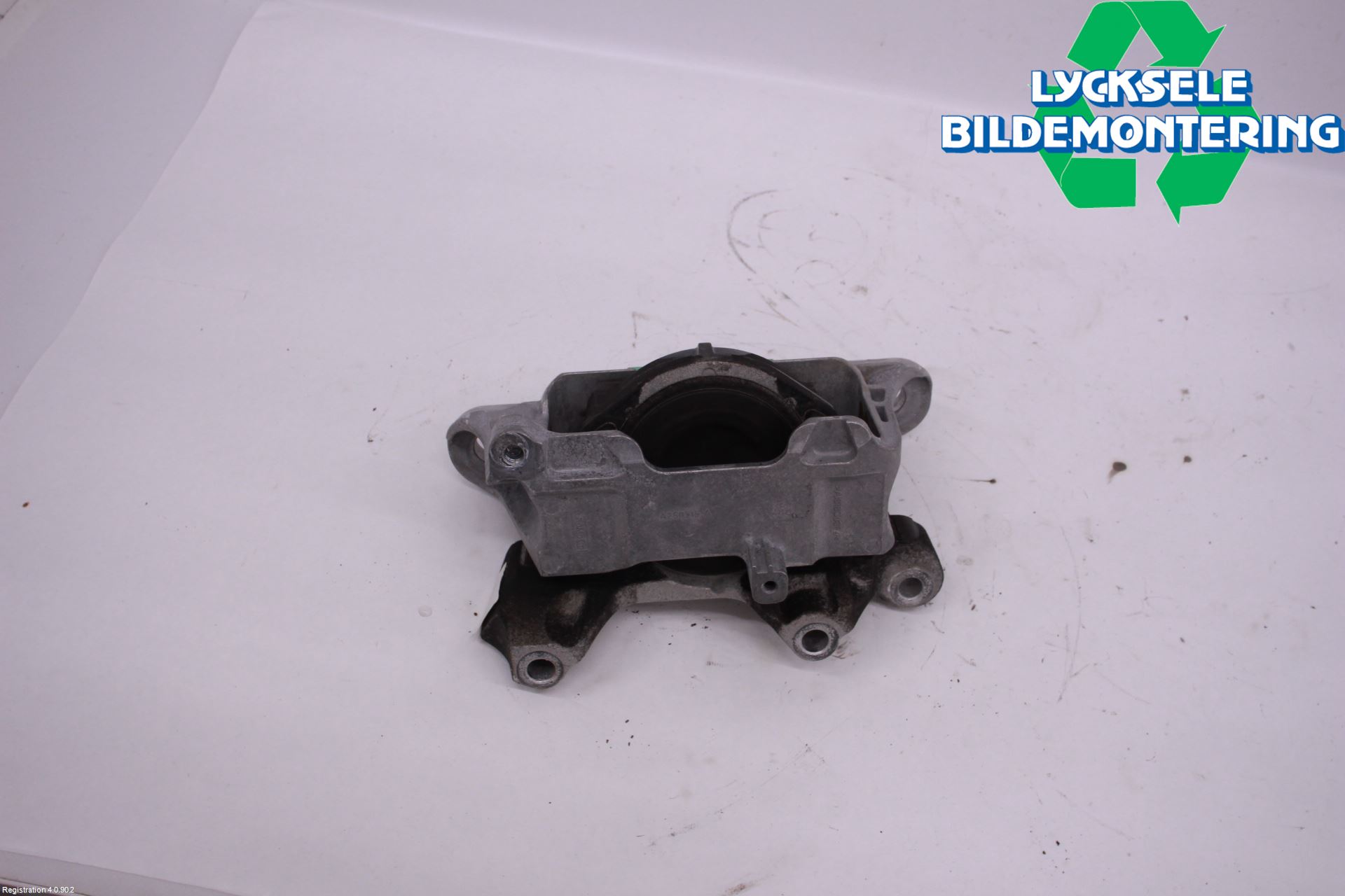 Ford KUGA/KUGA PHEZ/FHEV 20- Motorfäste