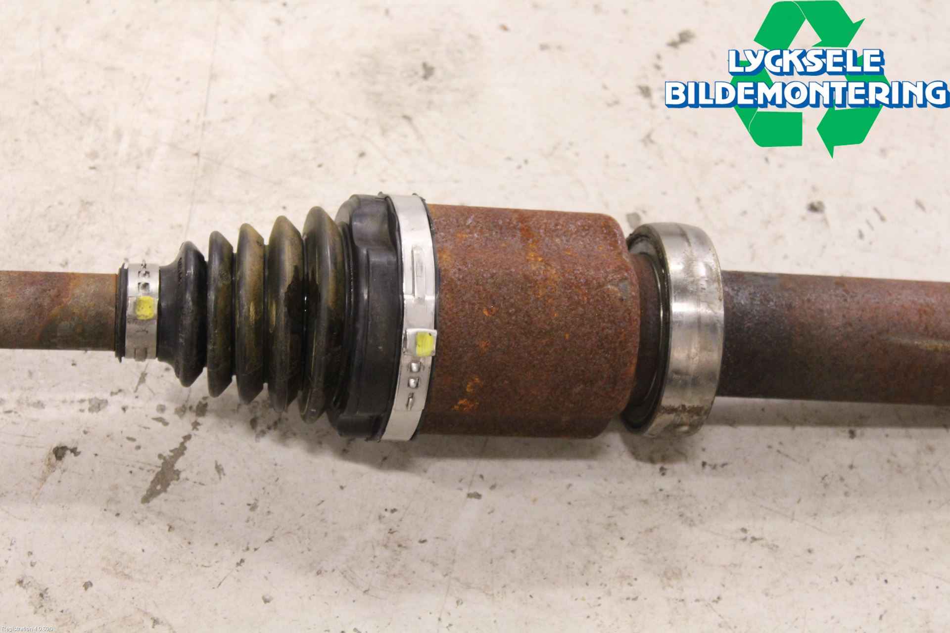 Ford TRANSIT/TOURNEO CONNECT 13-22 Drivaxel Fram Höger