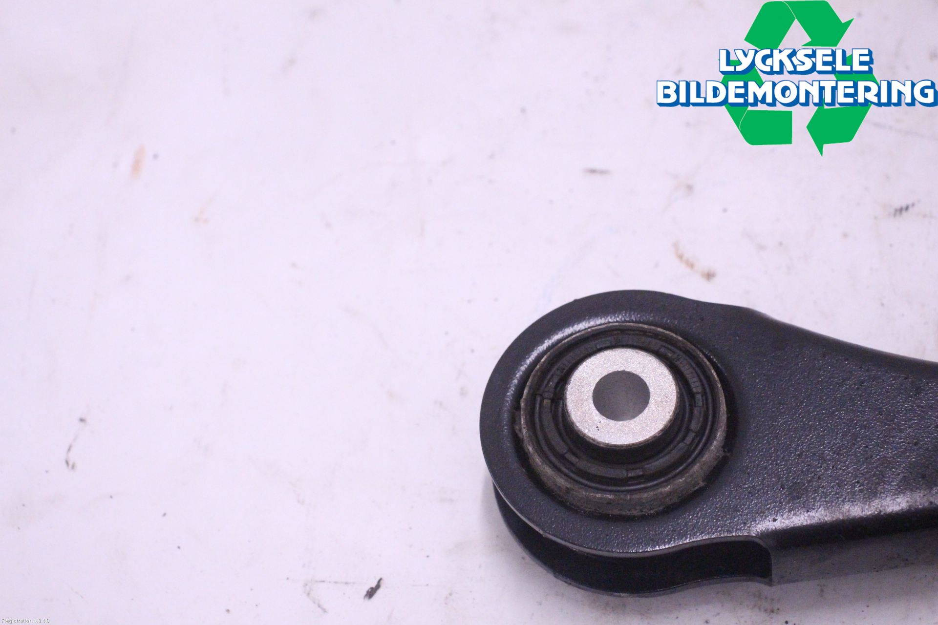 Volkswagen VW ID.4 21- Bärarm Bak Vä-Hö