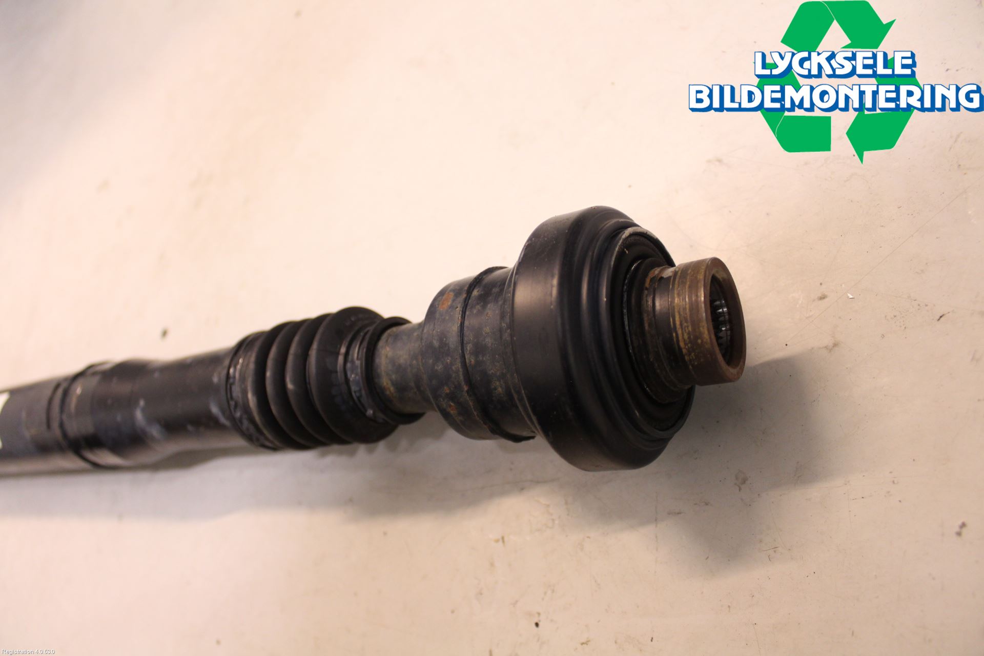Volkswagen VW TOUAREG 7P 11-18 Mellanaxel Främre 4Wd