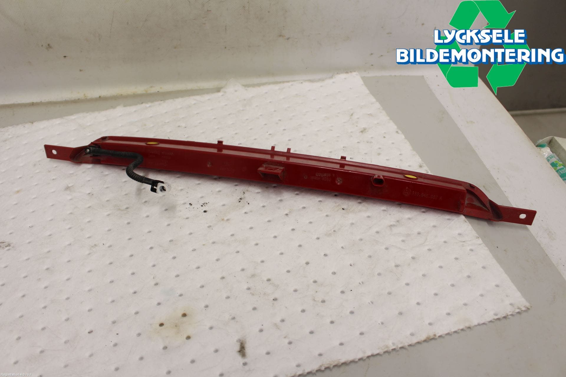 Volkswagen VW T-ROC 18- Bromsljus Bakruta