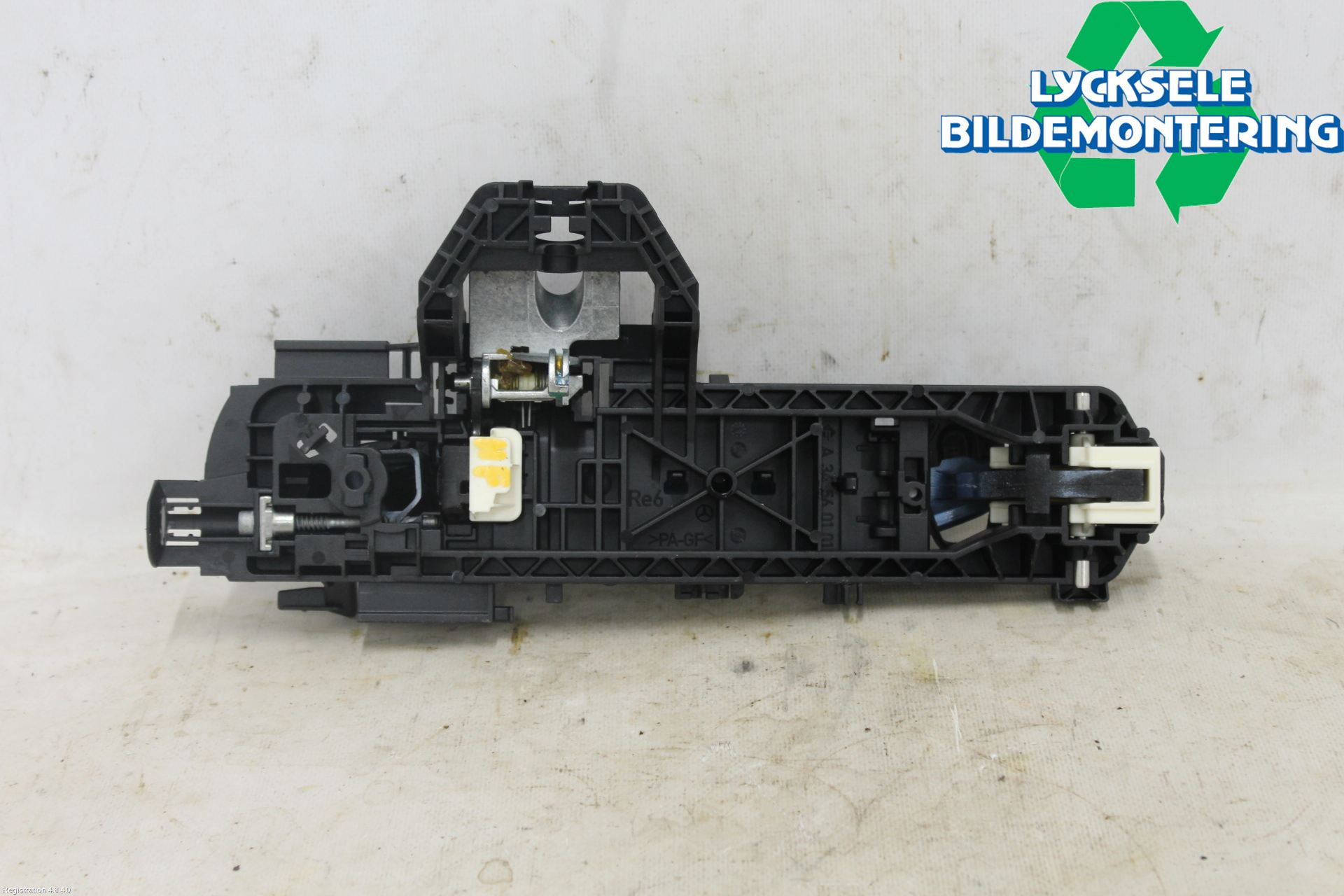 Mercedes-Benz MB E-KLASS (W212) 09-16 Dörrhandtag Yttre Hö