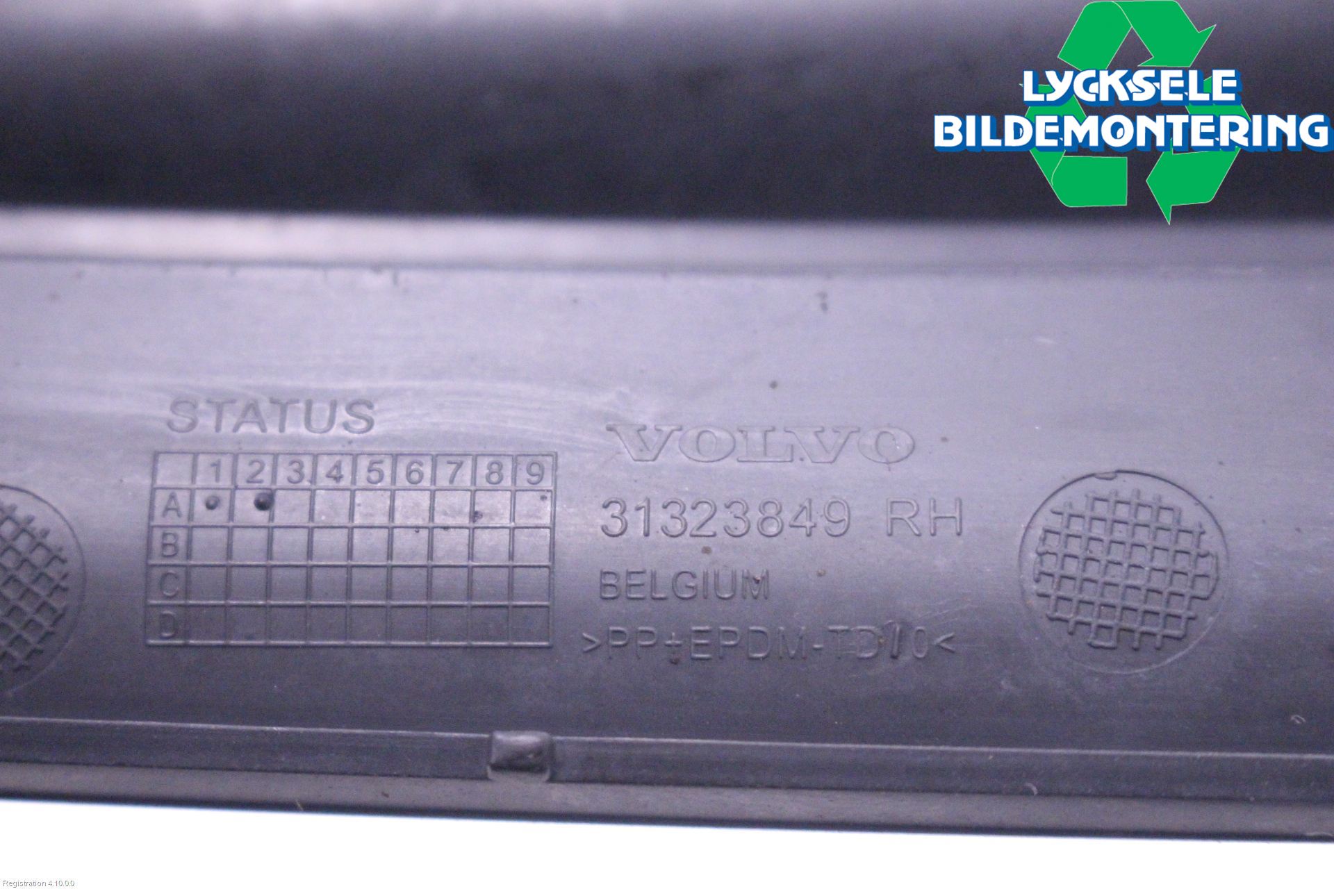 Volvo V60 CROSS COUNTRY 16-18 Stötfångardel Fram Hö