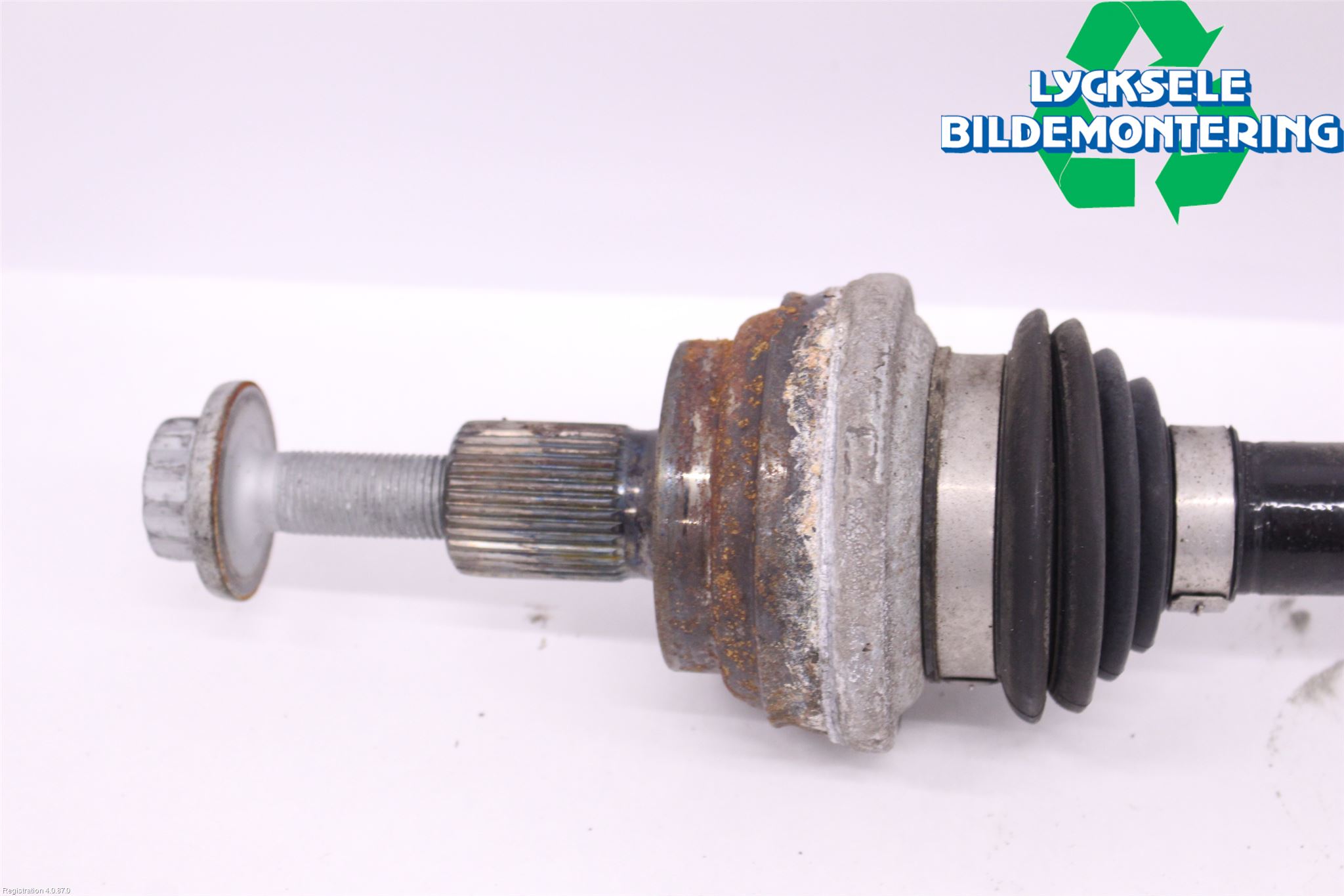 Volkswagen VW PASSAT 20-24 Drivaxel Bak Höger