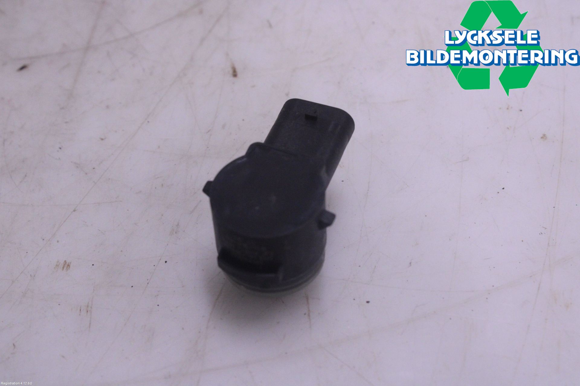 Volkswagen VW PASSAT 15-19 Parkeringshjälp Frontsensor