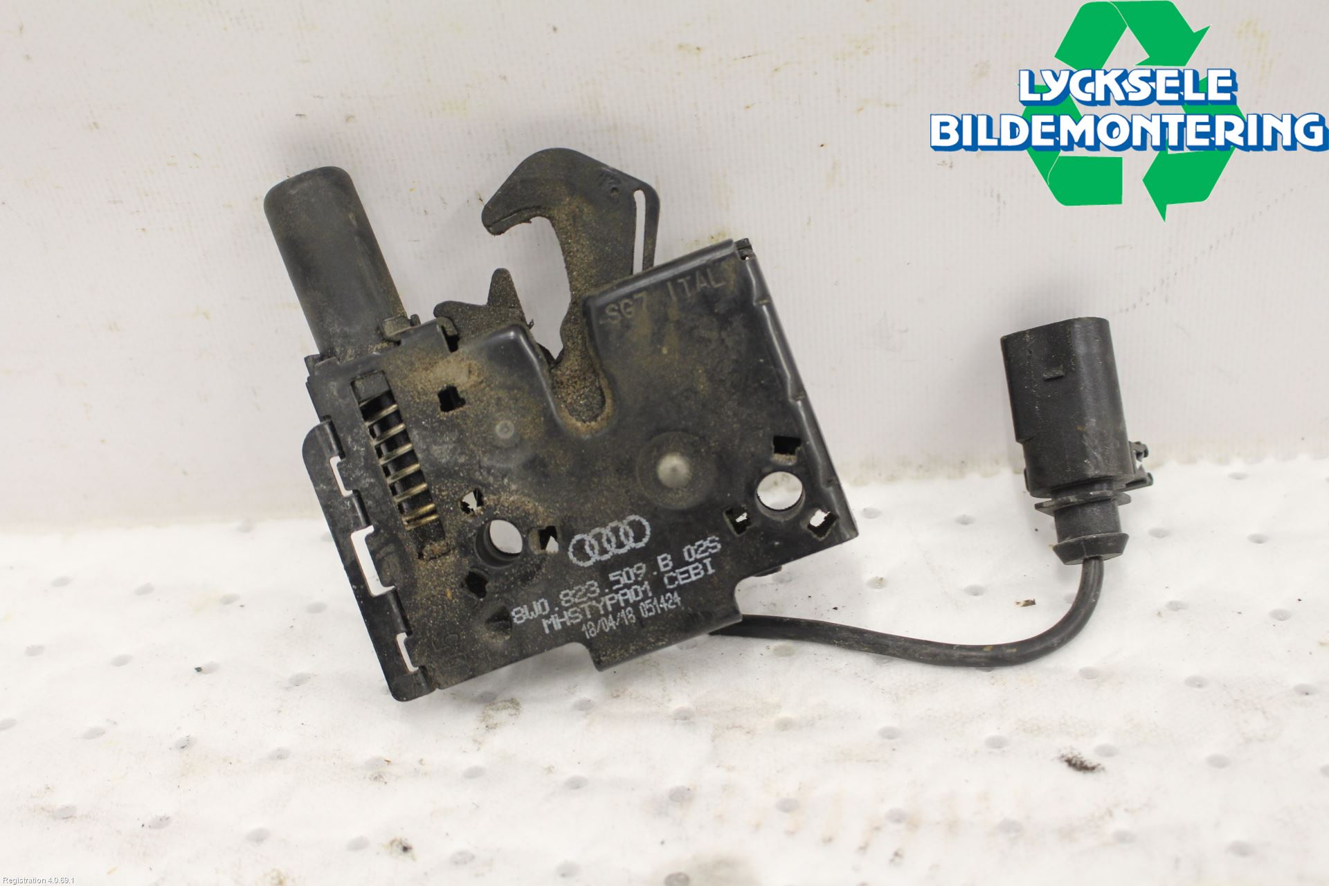 Audi A4/S4 B9 16-19 Huvlås