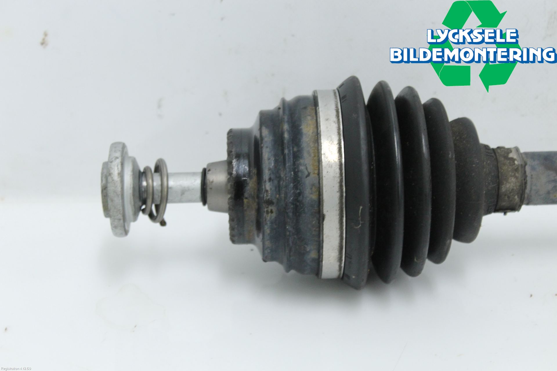 BMW 3 F30/F31/F80 12-19 Drivaxel Fram Höger