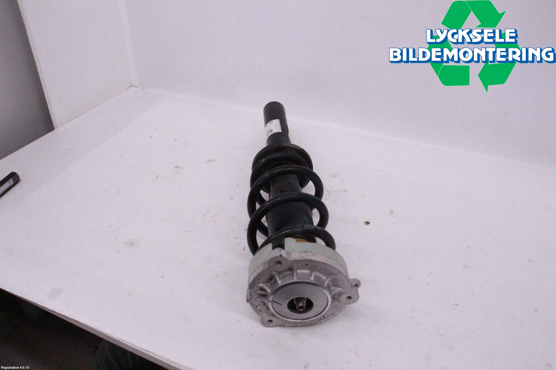 Audi A4/S4 B9 20- Fjäderben Fram Höger