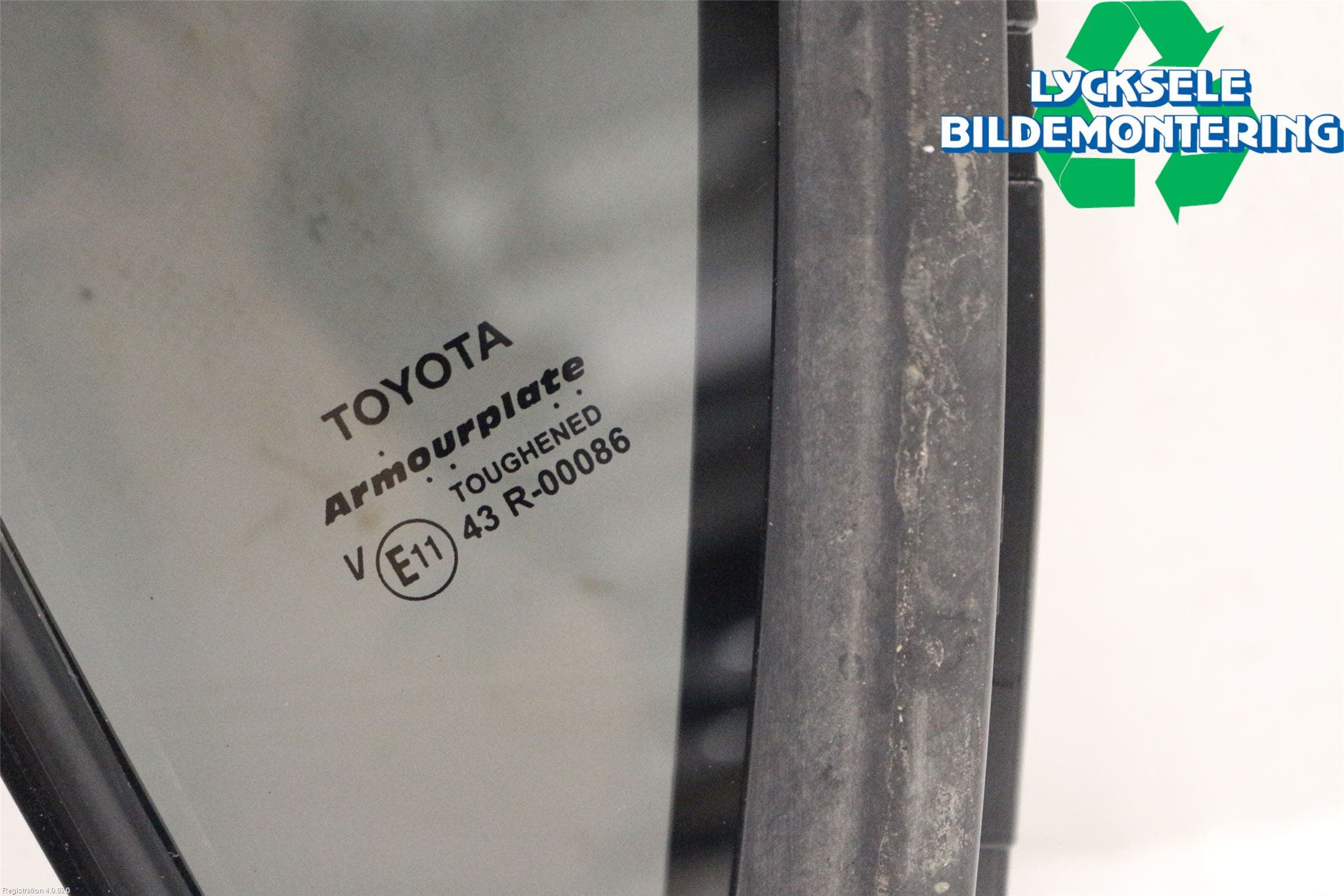 Toyota HILUX 16- Dörruta Bak Vänster