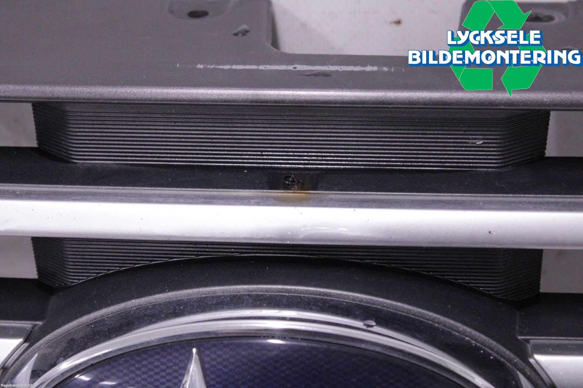 Subaru FORESTER SG 06- Grill Komp