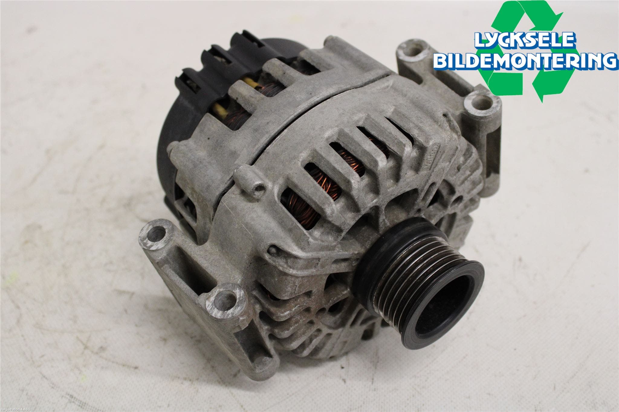 Mercedes-Benz MB E-KLASS (W212) 09-16 Generator